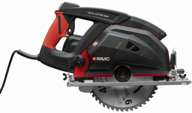  Пила дисковая Ravic RV-230 в комплекте с пильным диском
