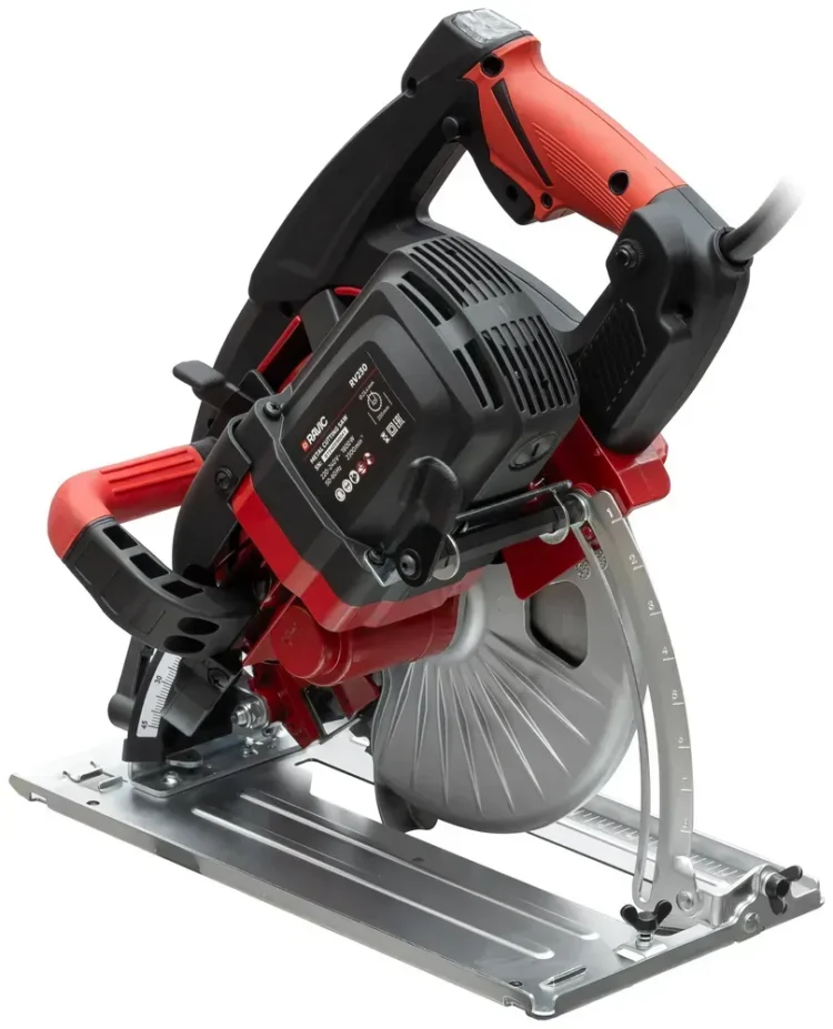  Пила дисковая Ravic RV-230 в комплекте с пильным диском
